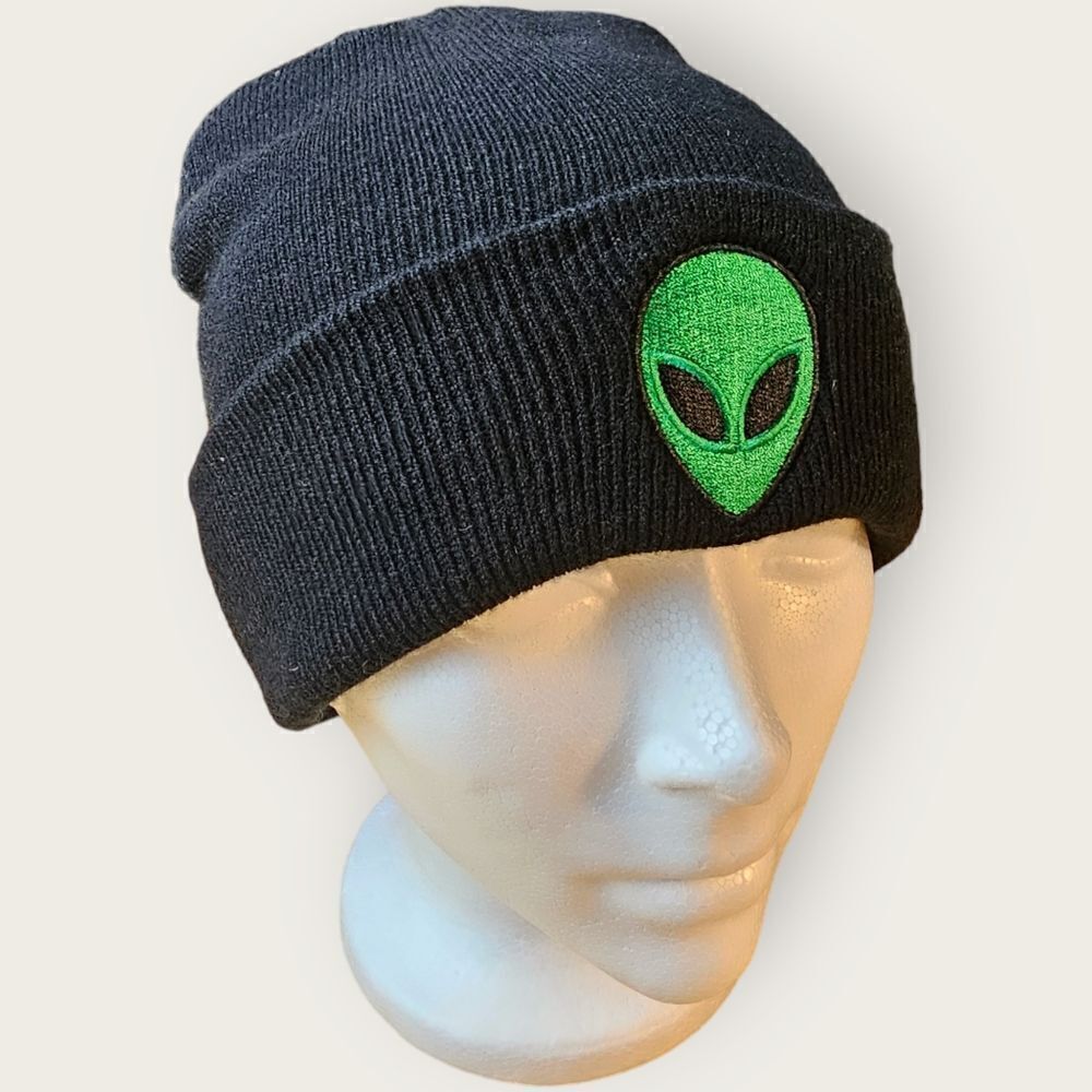 🌼4/$30 Ardene Black Alien Beanie Tuque